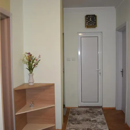 за гости лале Appartamento Lovech