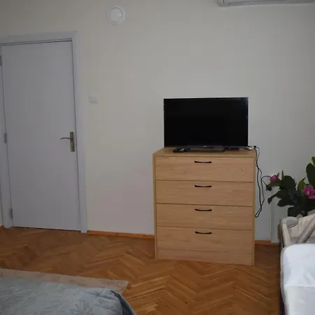 Apartamento за гости лале