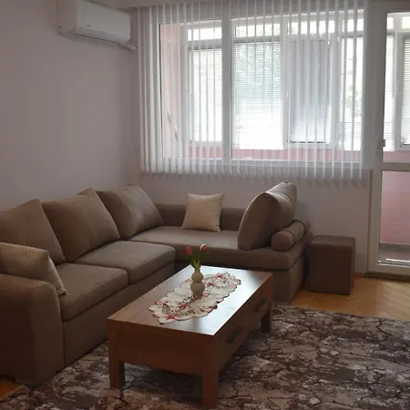 за гости лале Appartamento Lovech
